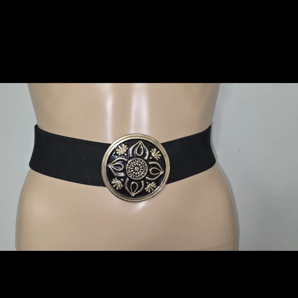 Motion East 80's Vintage Shiny Enamel Medallion Elastic Stretchy Belt 31"